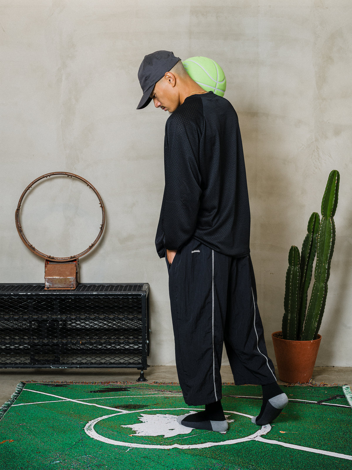 Logo Nylon Cropped Pants (black)