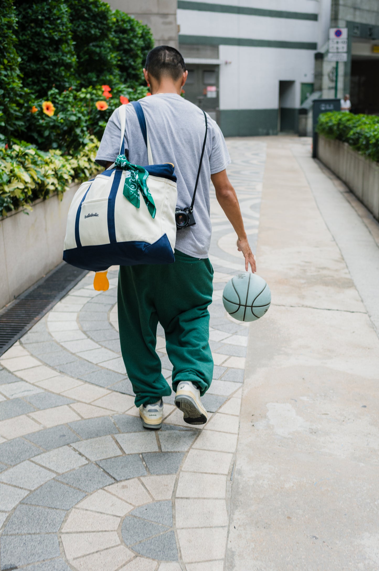 Small Logo Sweat Pants (heather green)