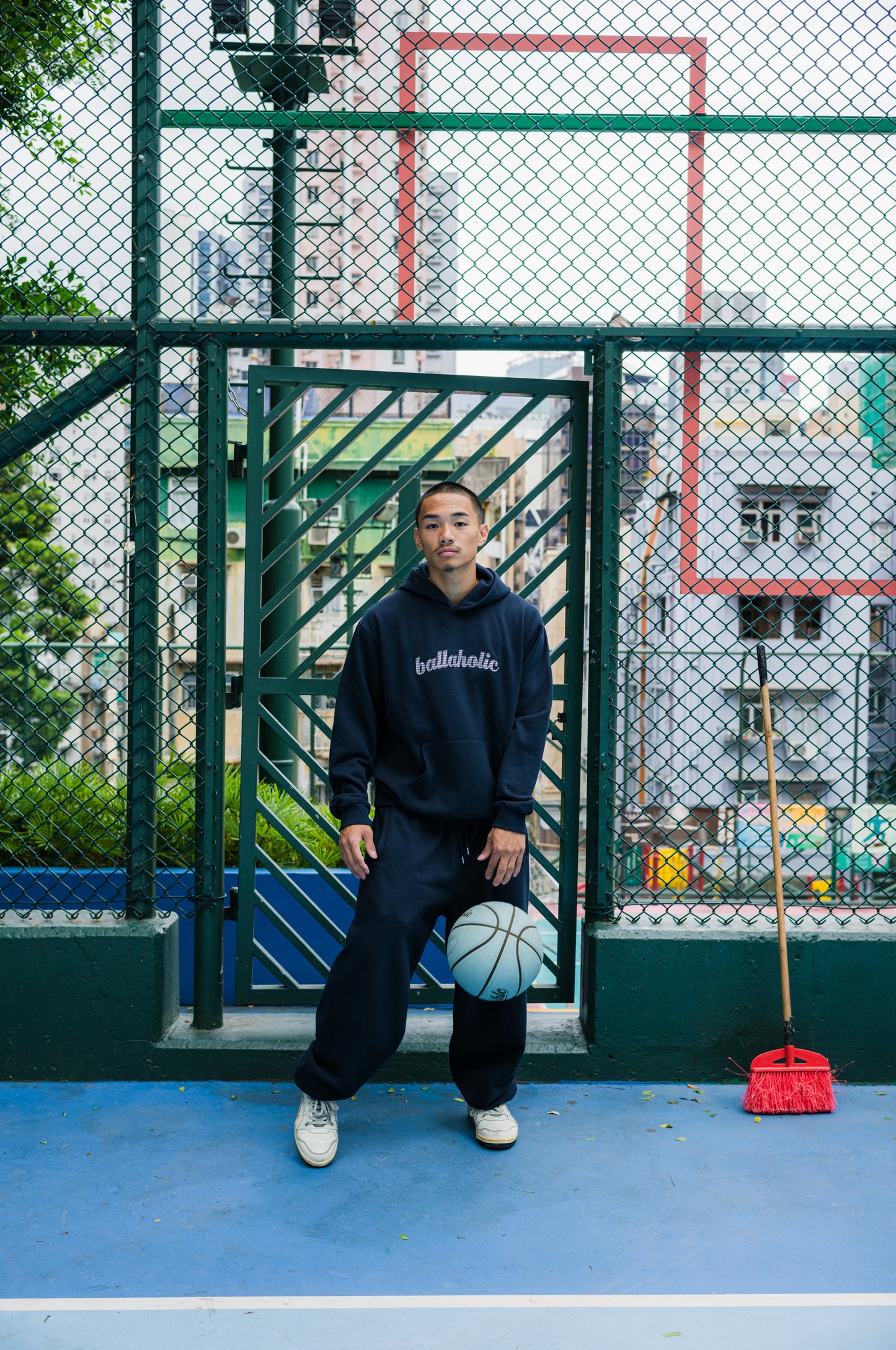 Logo Sweat Hoodie (navy)